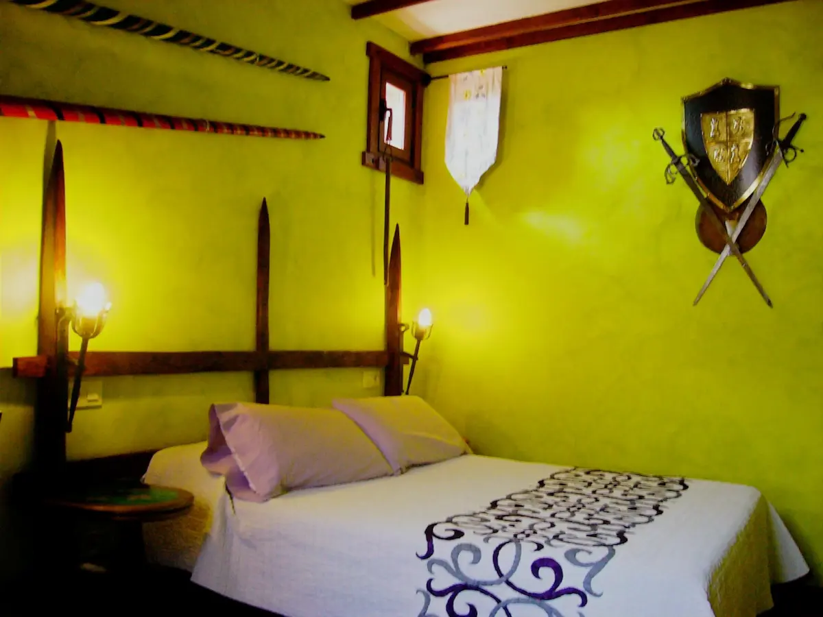 Habitacion Medieval1-decoracion-medieval-hotel-rural-leon Habitacion Medieval1-decoracion-medieval-hotel-rural-leon